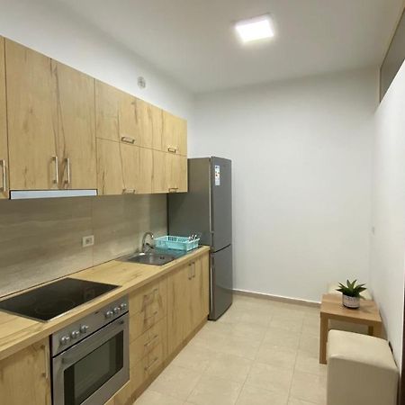 Anna'S Apartament Lushnjë 外观 照片